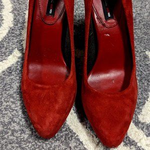 6.5 Banana Republic BR Red Suede Platform High Heel